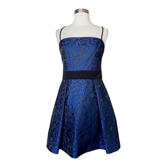 BLACK HALO Mini Cocktail Dress Black Jacquard Metallic Blue Sleeveless Designer - Picture 5 of 8
